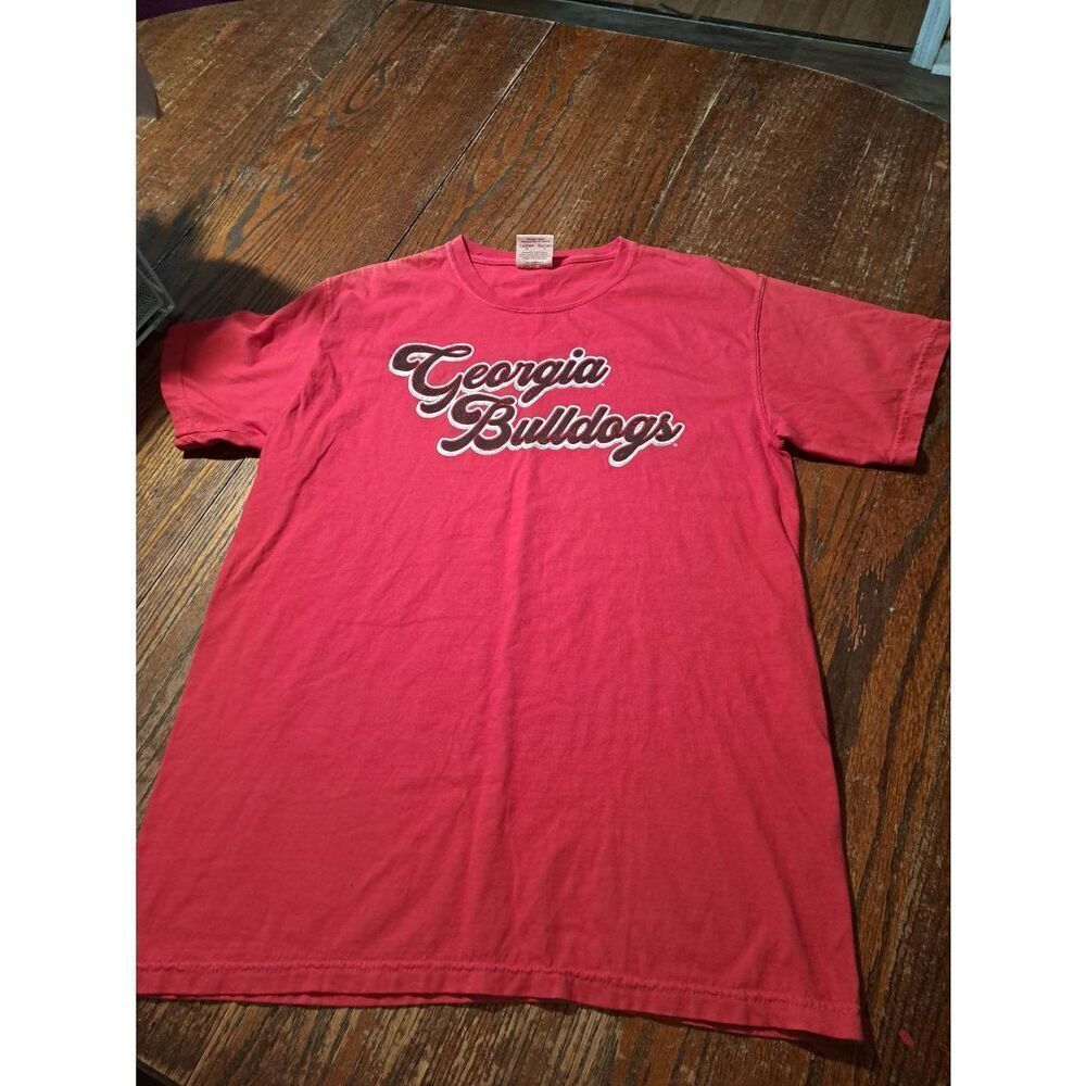 Georgia Bulldog Comfort Colors Medium Red Black White Silver Crew Neck Tee Shirt